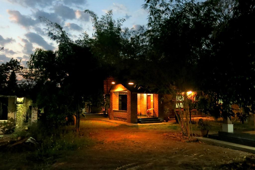 Clayfingers Art Cottage Thrissur Экстерьер фото
