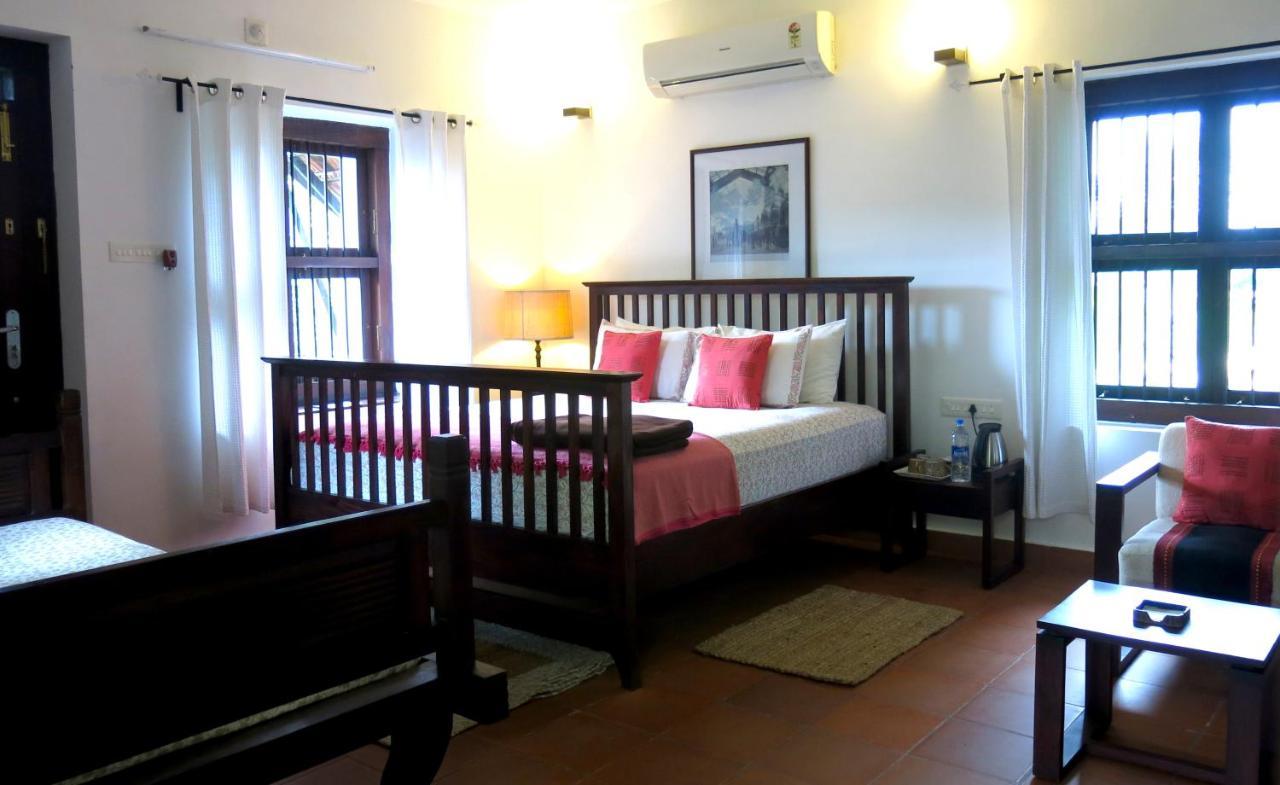 Clayfingers Art Cottage Thrissur Экстерьер фото